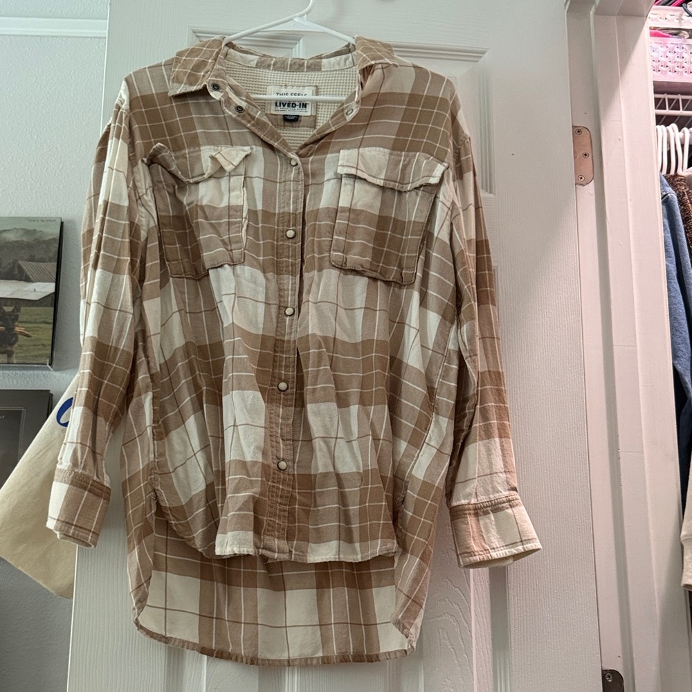 American Eagle Outfitters Tan and Cream Waffle Knit Shirt